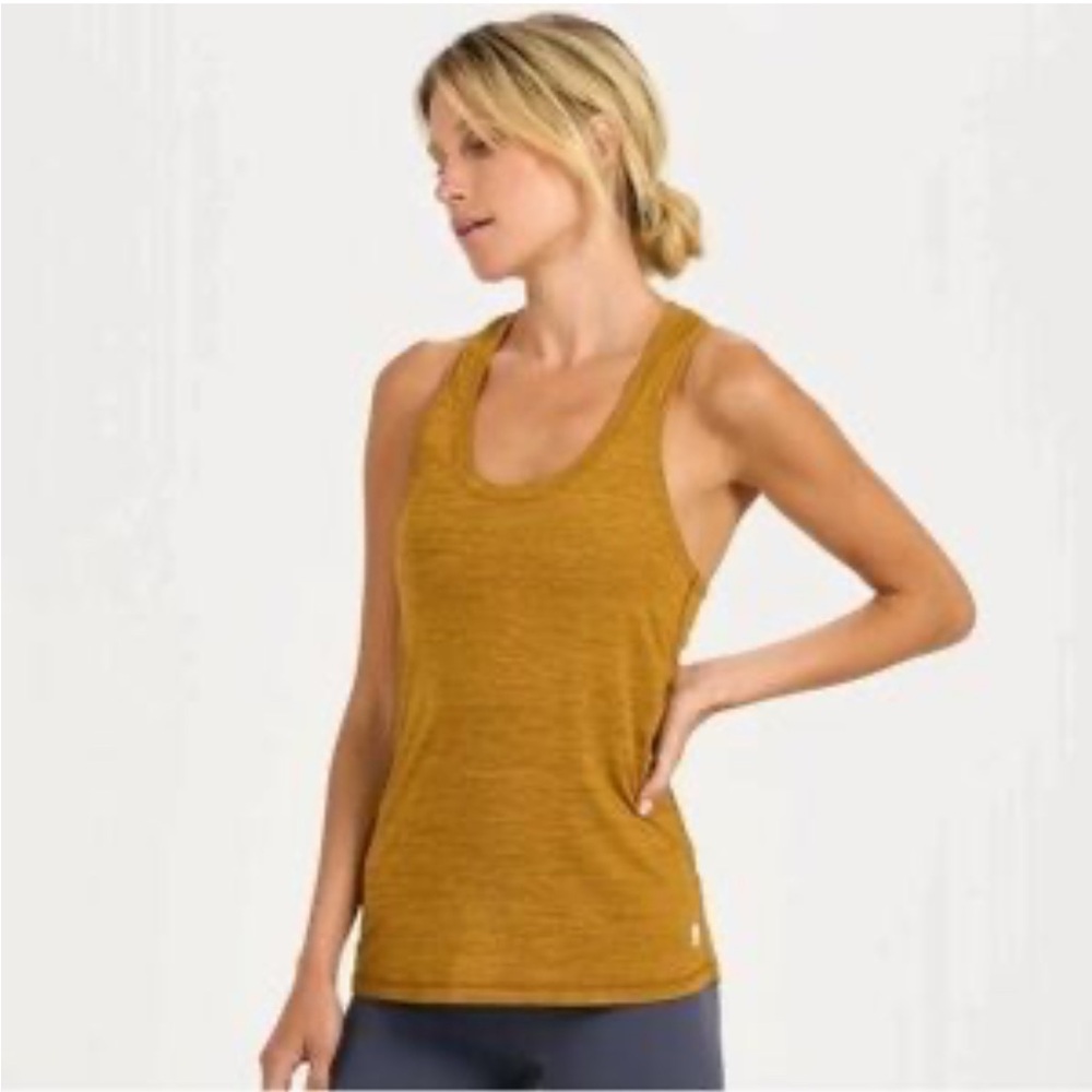 Vuori Lux Performance tank top in golden brown in XS